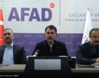 Ministro turco promete rápida reconstrução após o terremoto