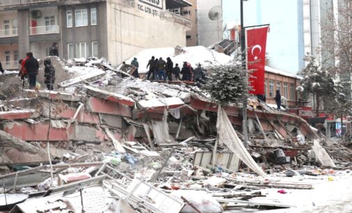 Sofrimento e raiva, um ano após o terremoto na Turquia 