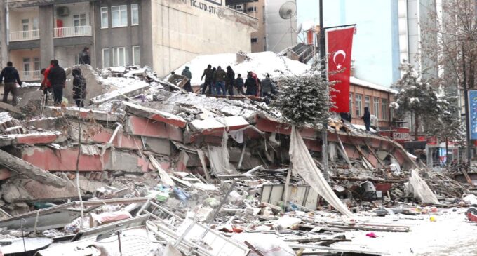 Sofrimento e raiva, um ano após o terremoto na Turquia 