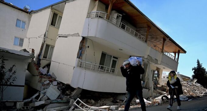 1,5 milhão de pessoas ficaram desabrigadas na Turquia após terremotos devastadores: PNUD