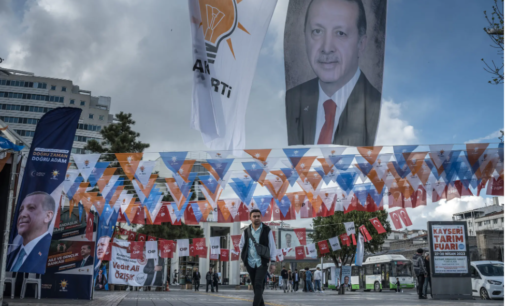 À medida que a votação turca se aproxima, os leais a Erdogan não conseguem imaginar mais ninguém no comando