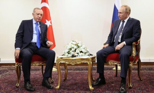 Putin diz ter “total apoio” de Erdoğan após ligação sobre motim do grupo Wagner