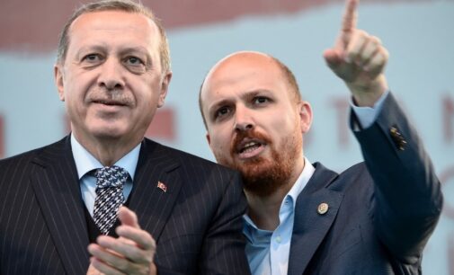 Turquia bloqueia acesso a 93 artigos de notícias sobre investigação internacional envolvendo filho de Erdoğan