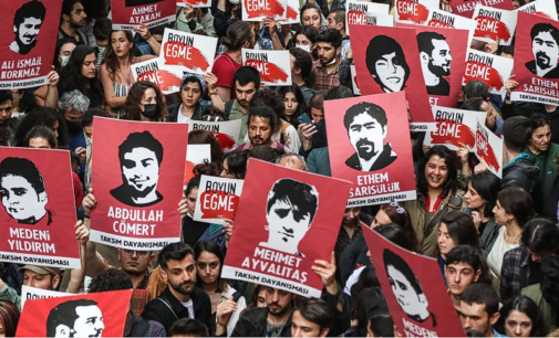 Conselho da Europa condena sentença de ativista por ligação a protestos na Turquia