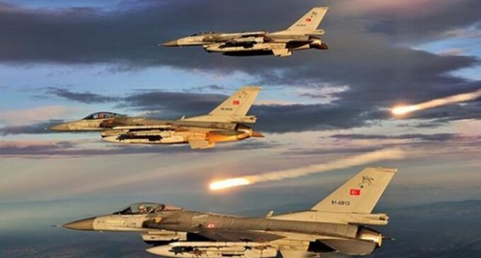 Turquia ataca bases do PKK no Iraque após atentado a bomba em Ancara