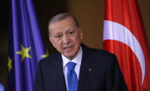 Turquia aumenta taxas de juros para 40% para conter inflação descontrolada