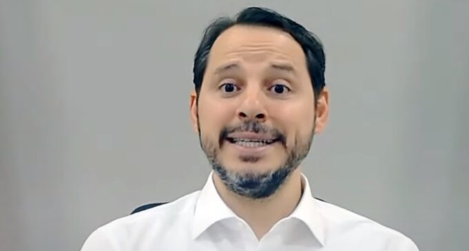 Genro de presidente turco, Berat Albayrak, autorizou pessoalmente tortura em local militar