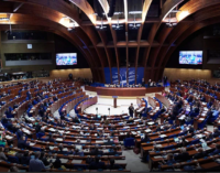 Assembleia Parlamentar do Conselho da Europa (PACE) expressa preocupação com aumento de alegações de tortura na Turquia