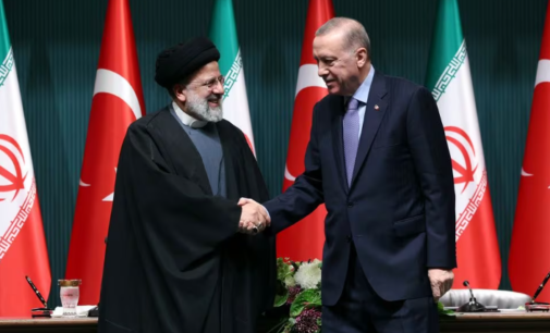 Erdogan, de olho em mais comércio com Irã, diz que Turquia está considerando abrir novas fronteiras