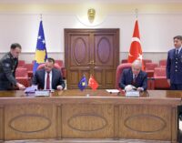 Turquia assina acordo militar com Kosovo, planeja exercícios conjuntos