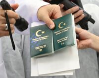 Preocupações com a segurança aumentam à medida que a Turquia expande o uso de passaportes oficiais para contornar regulamentos de visto