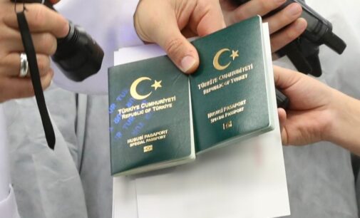 Preocupações com a segurança aumentam à medida que a Turquia expande o uso de passaportes oficiais para contornar regulamentos de visto