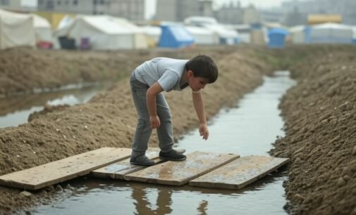 650.000 pessoas ainda vivem em contêineres na Turquia, dois anos após terremotos